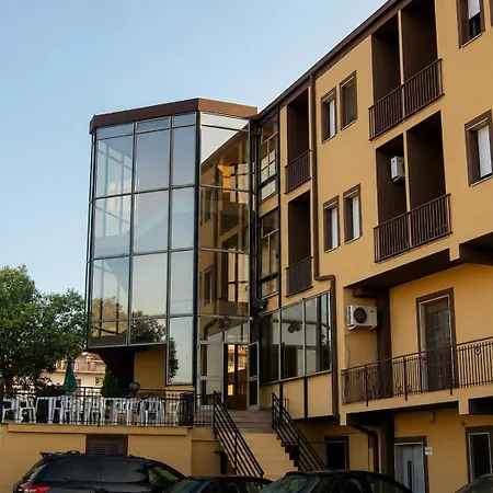 Ghotel Hotel